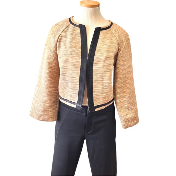 D&G Dolce and Gabbana Gold Metallic Tweed Cropped Blazer Jacket, IT 40 US 4 - Picture 6 of 16